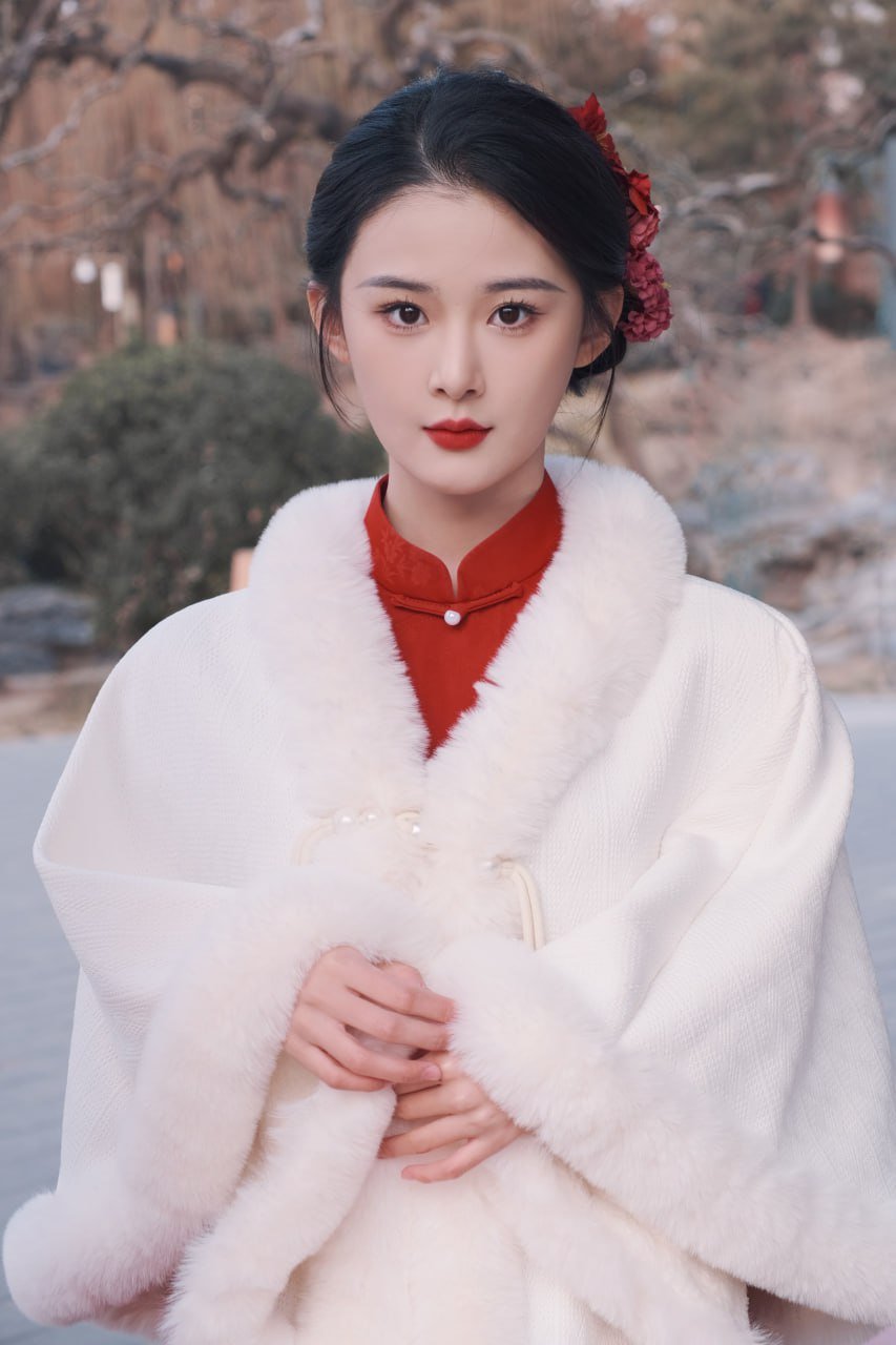 在包养圈的迷雾中寻找自我的香港树仁女生