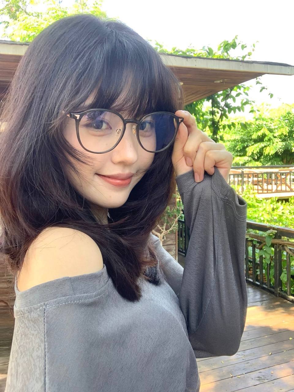 探秘云浮女大学生包养现象：成长与困境的双重奏