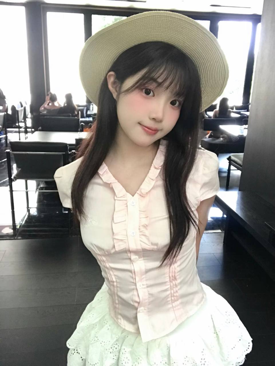 在鹤岗包养网的背后：解读城市经济与情感需求的微妙平衡