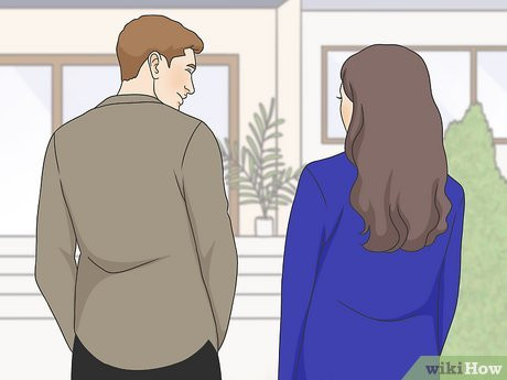 Step 2 Keep your body language open and friendly.